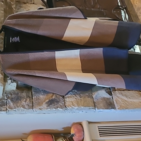 Ike Behar Reversible Soft Cozy Fashion Wrap - Picture 4 of 9